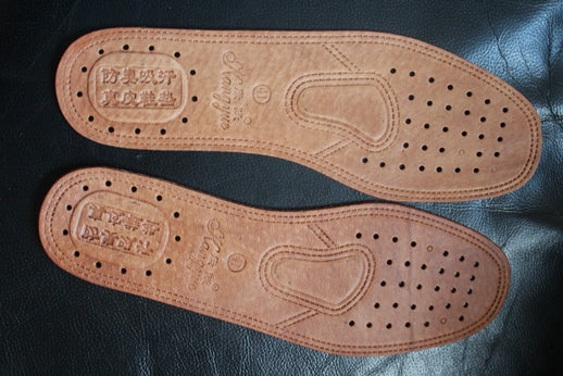 Leather shoe inserts for momen
