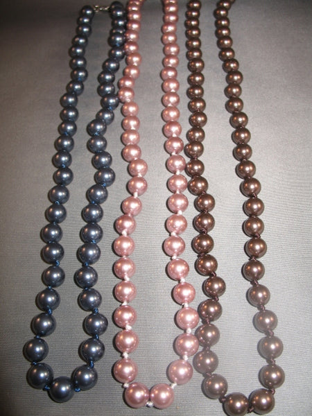 A Set of 3 Pearl Necklaces, Gray, Brown, LightSalmon (S)