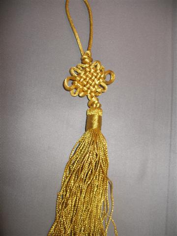 Hanging Lucky Knot with Tassel (AntiqueGold)