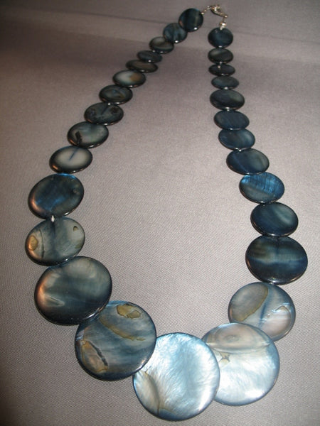 Shell Disc Necklace (Gray)