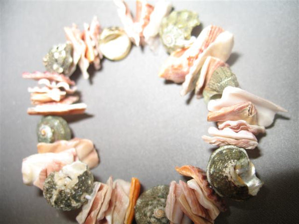 Shell Bracelet (Multi Shells, Green, Salmon & DarkSalmon)