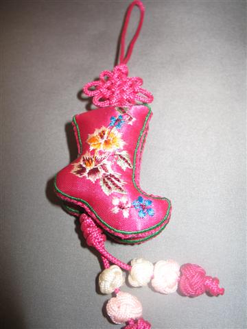 Hanging Xiangbao (embroidered boots, DeepPink)